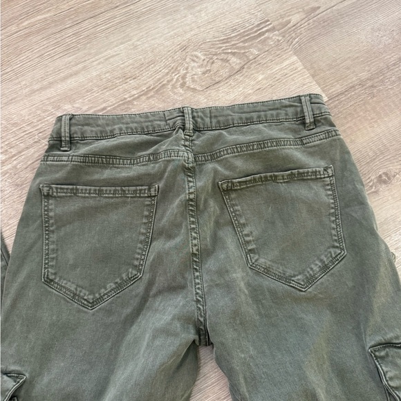 Zara pants - Picture 4 of 4